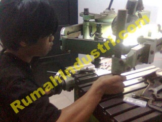 workshop_moulding.jpg
